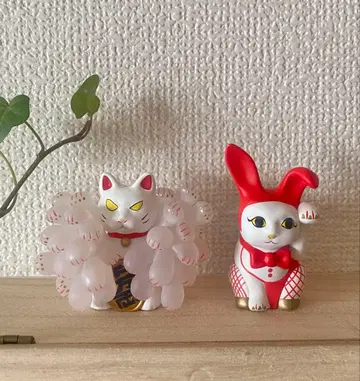 마네키네코 캡슐 토이 현대 미술 이등병 2종 세트