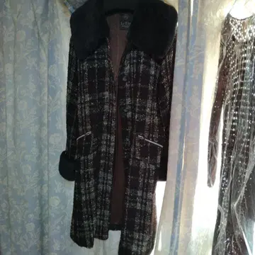 르 플루이 체크 무늬 롱 코트