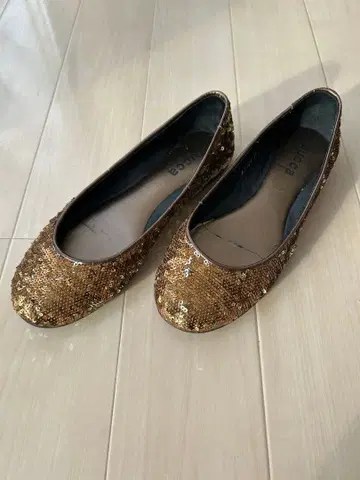 zucca 골드 스팽글 플랫슈즈