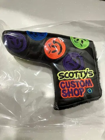스카티 카메론 커스텀샵 퍼터 커버 스마일