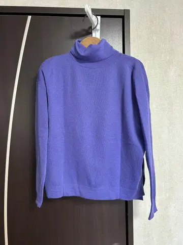 유나이티드 애로우즈 새상품 퍼플 터틀넥 니트 긴팔