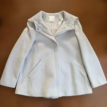 쿠미쿄쿠 후드 부착 라이트 블루 코트