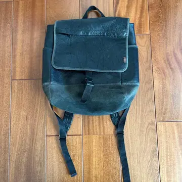 블랙 가죽 백팩