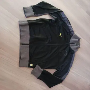 Puma 저지 L 사이즈 블랙과 그레이