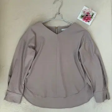 당일 발송 가능 [새상품급] TONAL 울 라이크 풀오버 튜닉 블라우스