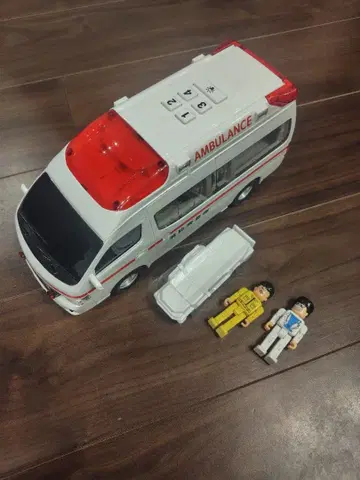 구급차 세트 인형 2개 포함 및 사다리 소방차