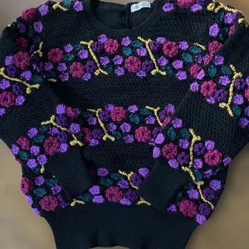 HAND KNIT 플라워 모티브 울 스웨터