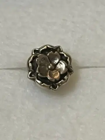 카스우 공방 귀걸이 귀뚫이 한쪽용 벚꽃