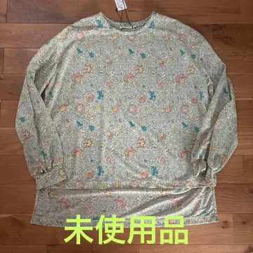 정가 15400엔! 미사용 투모로우랜드 소레이아드 블라우스 36사이즈