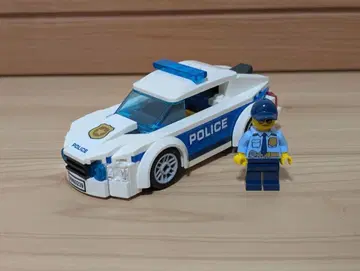 레고 60239 폴리스 패트롤카 표백됨 로드콘 없음