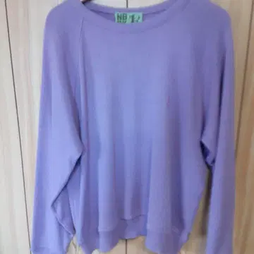 라벤더 긴팔 니트 스웨터