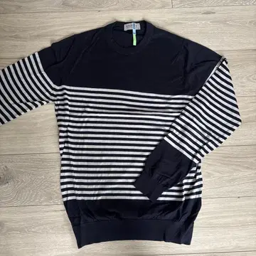 JOHN SMEDLEY 보더 니트