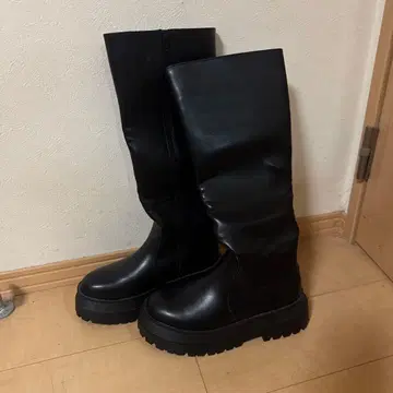 블랙 롱 부츠 통굽
