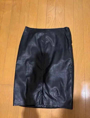 CHEAP MONDAY 블랙 타이트 스커트 36 가죽