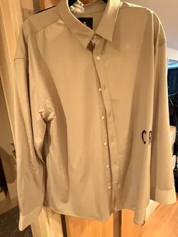 CRONOS 크로노스 롱 슬리브 셔츠 그레이 컬러