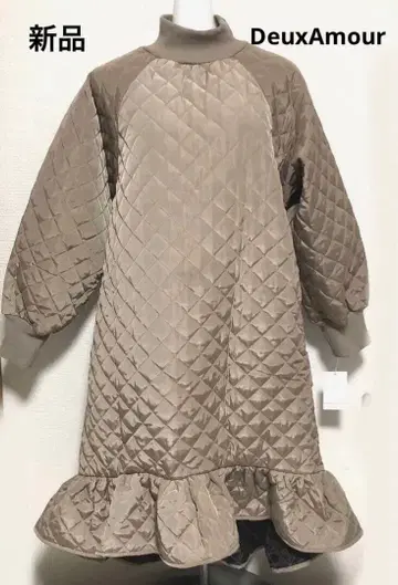 새상품 DeuxAmour 퀼팅 긴팔 원피스 넉넉한 핏 베이지