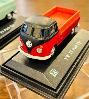 VW T1 픽업 미니카 2대 세트