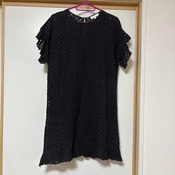 INTROPIA 블랙 도트 무늬 반팔 원피스 36