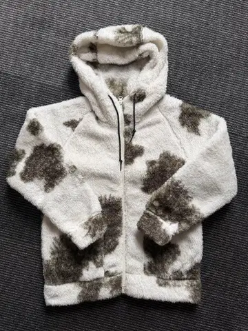 컨디션 최상 젬블 스노우 카모 무늬 플리스 자켓 후드 부착 S 사이즈