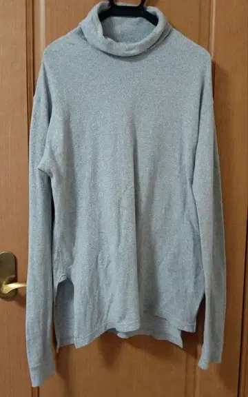 일본제 URU 그레이 터틀넥 긴팔 티셔츠