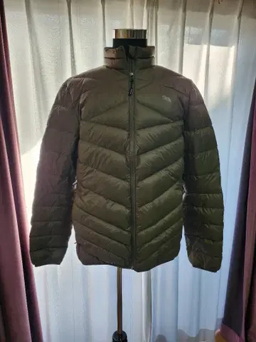 푸마 다운 자켓 올리브색