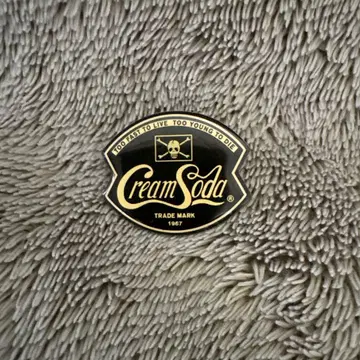 크림 소다 cream soda 핀 배지