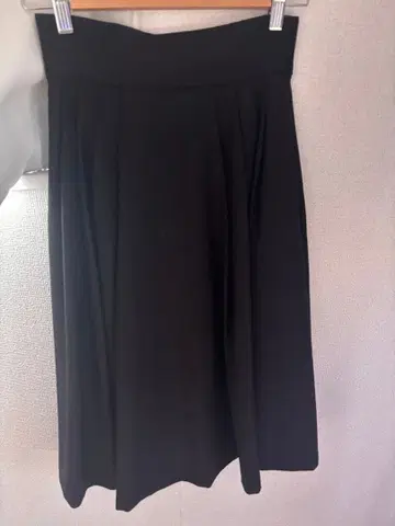 유나이티드 애로우즈 플레어 스커트 무릎 기장