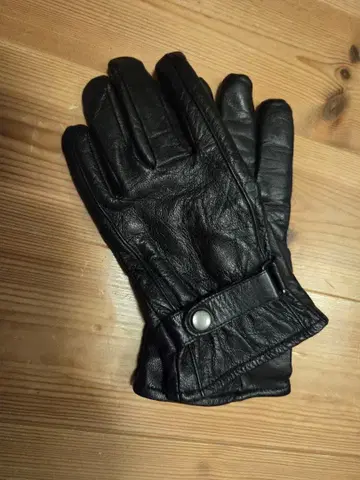 블랙 가죽 장갑 스냅 버튼 포함