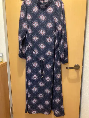 [ 미사용 새상품 ] Reflect 꽃무늬 네이비 긴팔 원피스 11