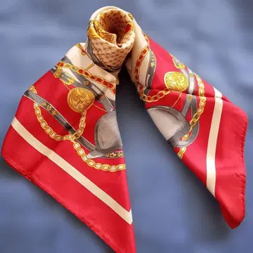 미사용 새상품 레노마 빨간색 체인 디자인 스카프