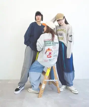 니코앤드 자수 니트 2점