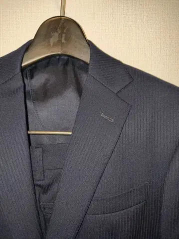 다크 네이비 스트라이프 수트 세트