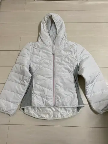 CLOSHI SPORTS 후드 부착 다운 자켓 화이트