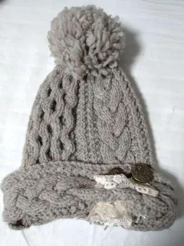 네세세아 니트 모자 비니 레이스 버튼 앤티크