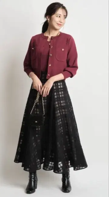 저스길리티 체크 자수 스커트 블랙 사이즈 2