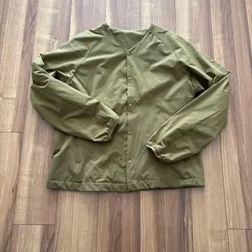 단추식 V넥 자켓 카키 그린 티고라