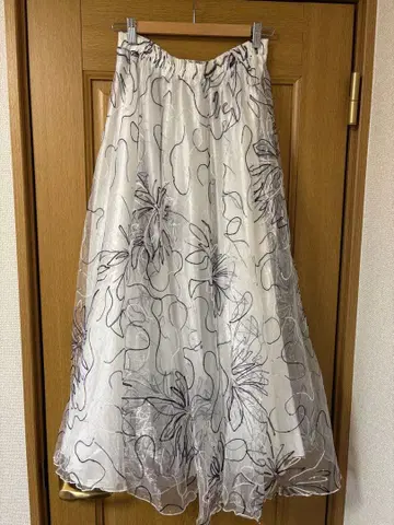 밸리댄스용 플라워 자수 플레어 스커트 화이트