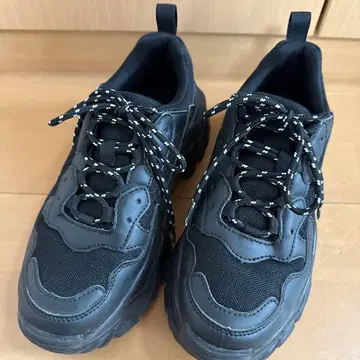 로데오 크라운 블랙 캐주얼 스니커즈