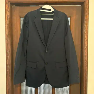 유니클로 네이비 슬림핏 감동 자켓