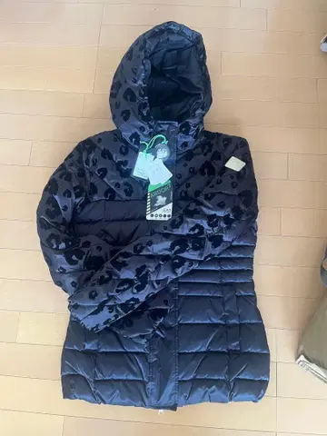 EA7 레오파드 무늬 다운 자켓