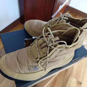 THE NORTH FACE 눕시 처카 부츠 24cm