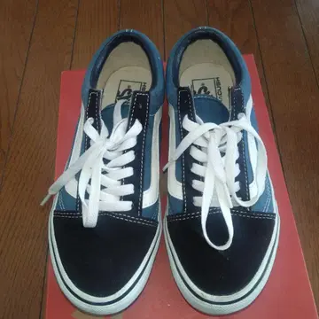 Vans 네이비/화이트 스니커즈