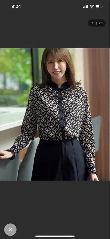 모델 미카 DRESSTERIOR 콜라보레이션 오버랩 서클 블라우스