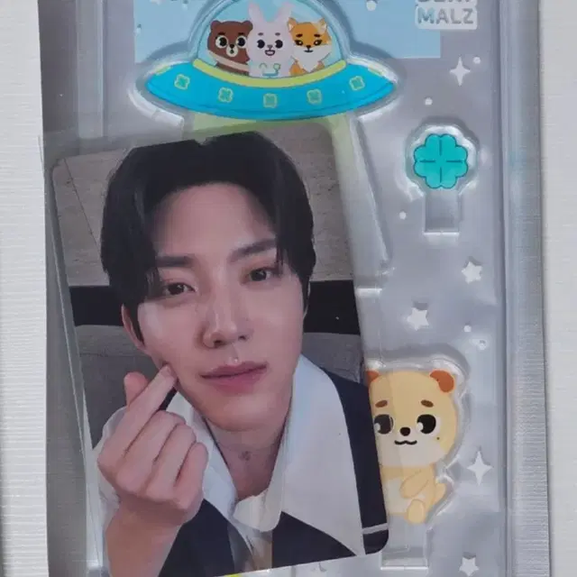 데이식스 데니멀즈 아크릴스탠드 도운