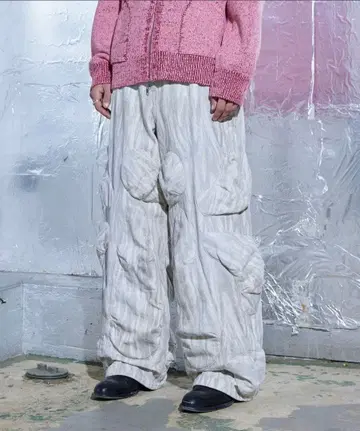 a2o 3D 버블 팬츠 화이트 아오바 군 착용