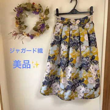 새상품급 뮤먼에이치 플레어 스커트 LL 사이즈 상당 자카드 직조 허리밴딩