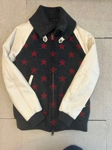 1 piu 1 uguale 3 별 패턴 바시티 자켓