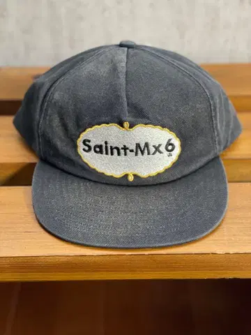Saint-Mx6 캡 EAT ME