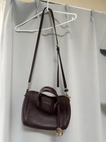 FURLA 버건디 숄더백