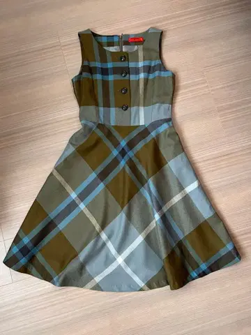 새상품급 요크랜드 원피스 미사용에 가까움